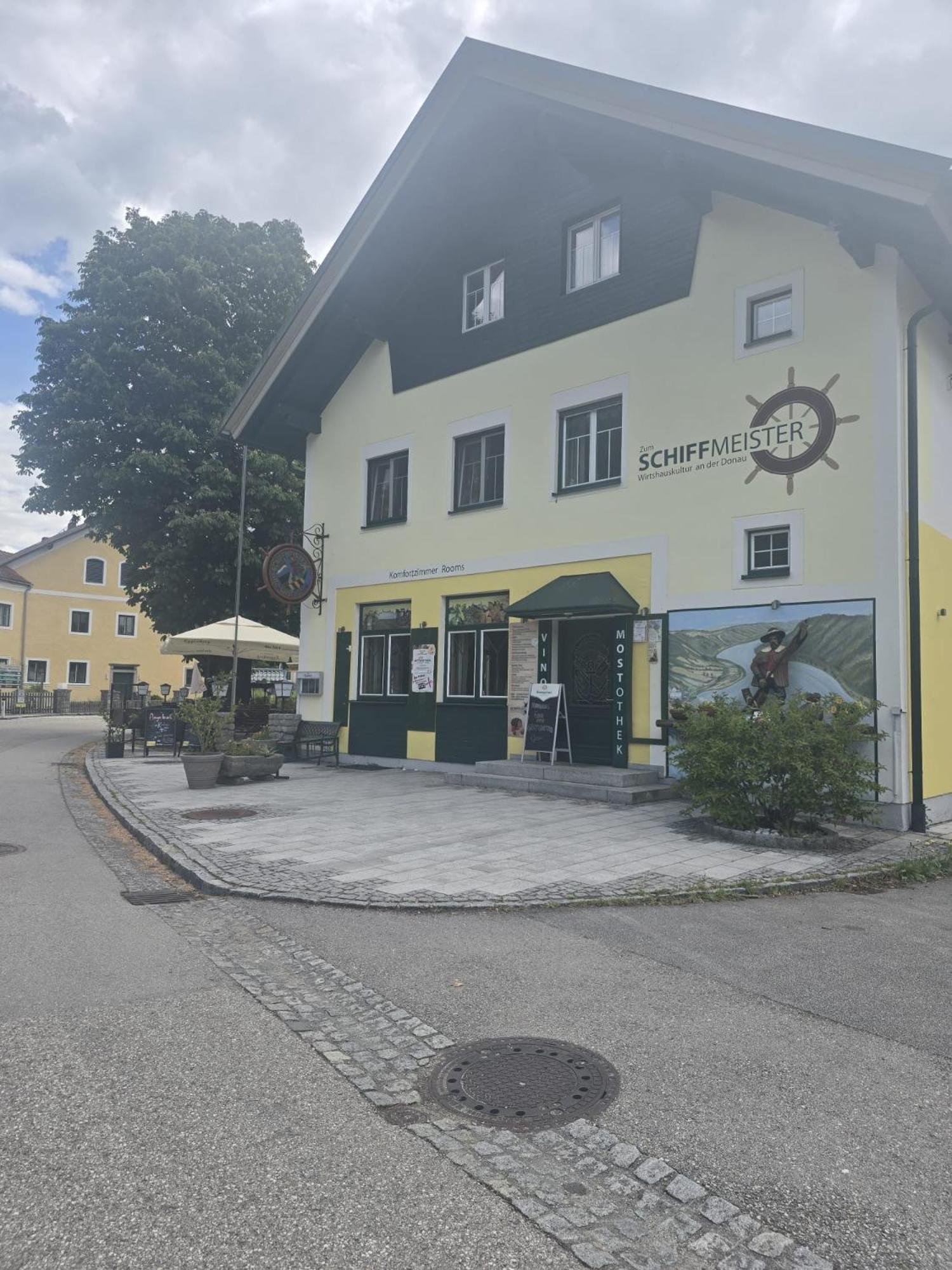 Gasthof Zum Schiffmeister Wesenufer Buitenkant foto